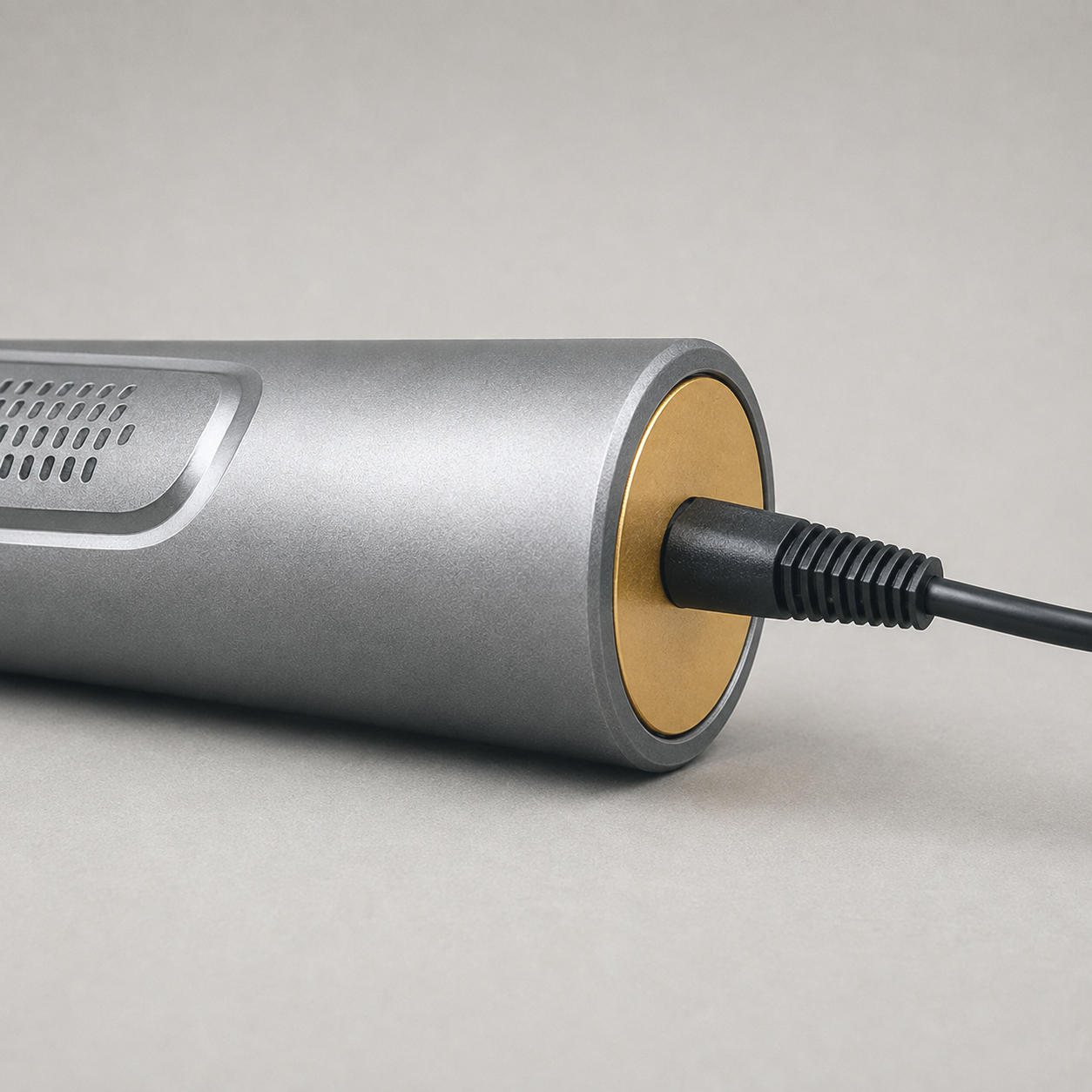 09-studio-macro-base-cable