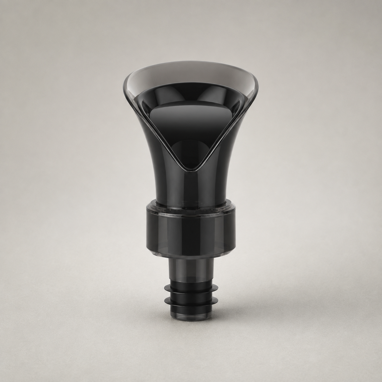 Studio photograph of the wine bottle stopper in its closed sealing position