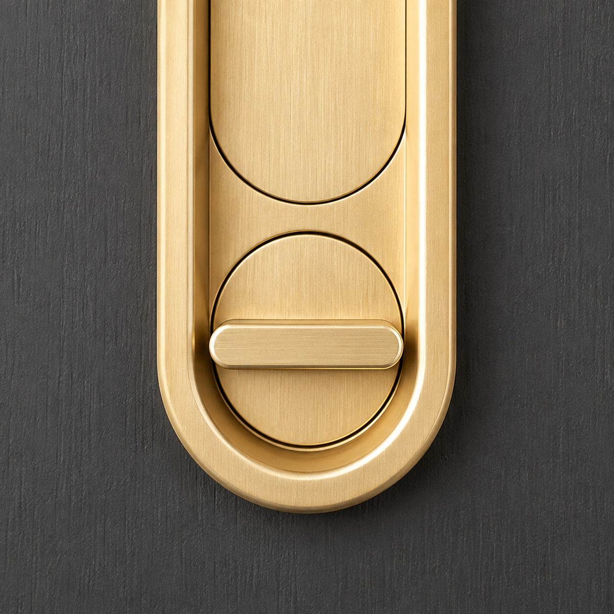 10-macro-thumb-turn-gold