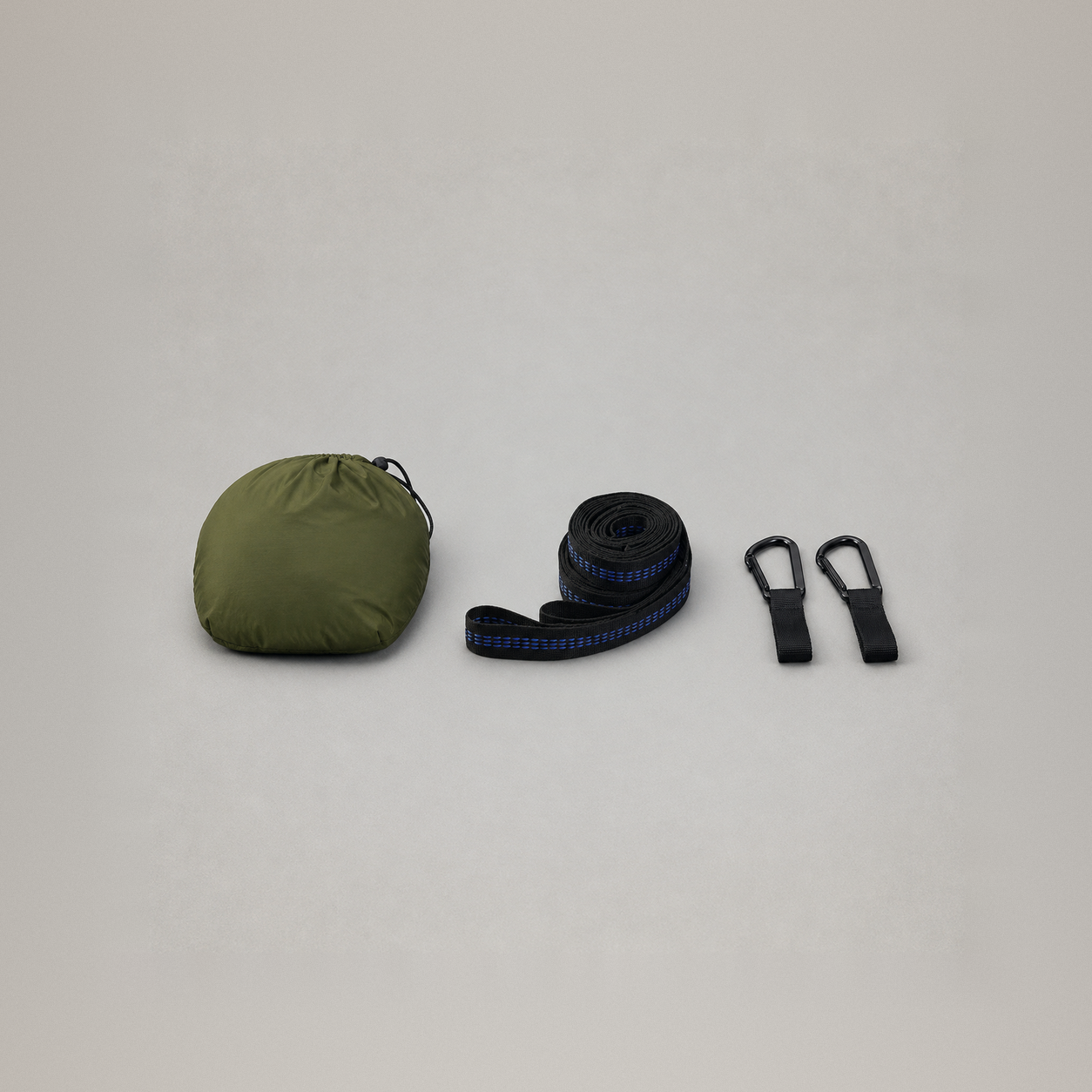 What is in the box: hammock in its stuff sack, tree straps and two carabiners