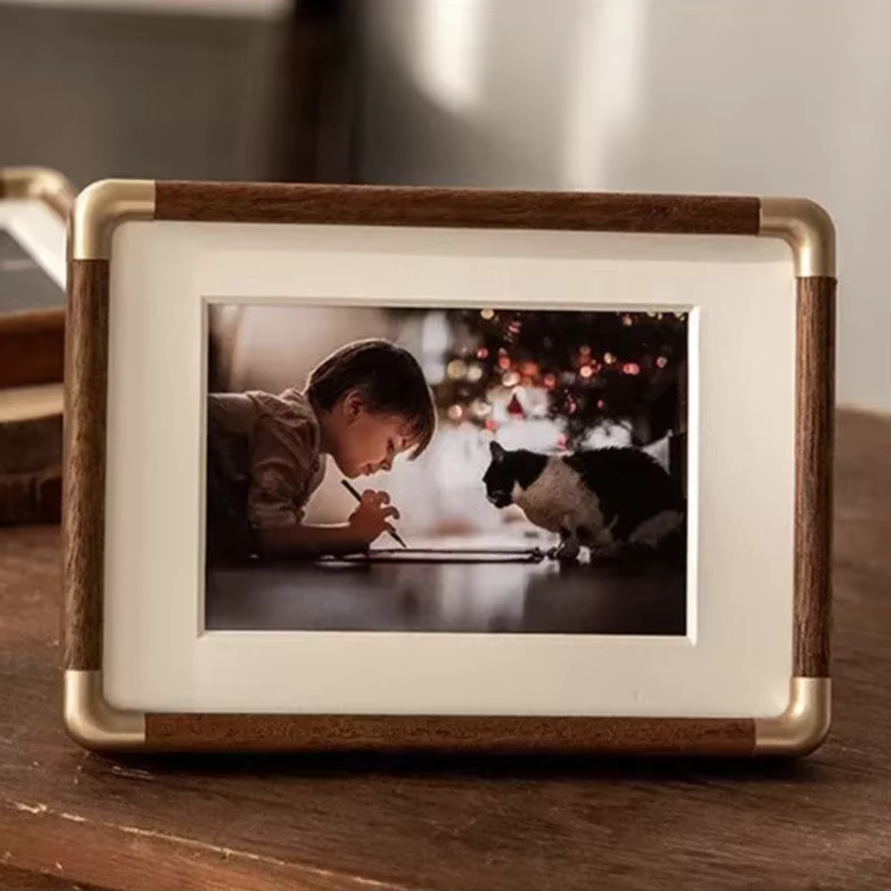 Retro Wooden Picture Frame - Tabletop/Shelf/Desk