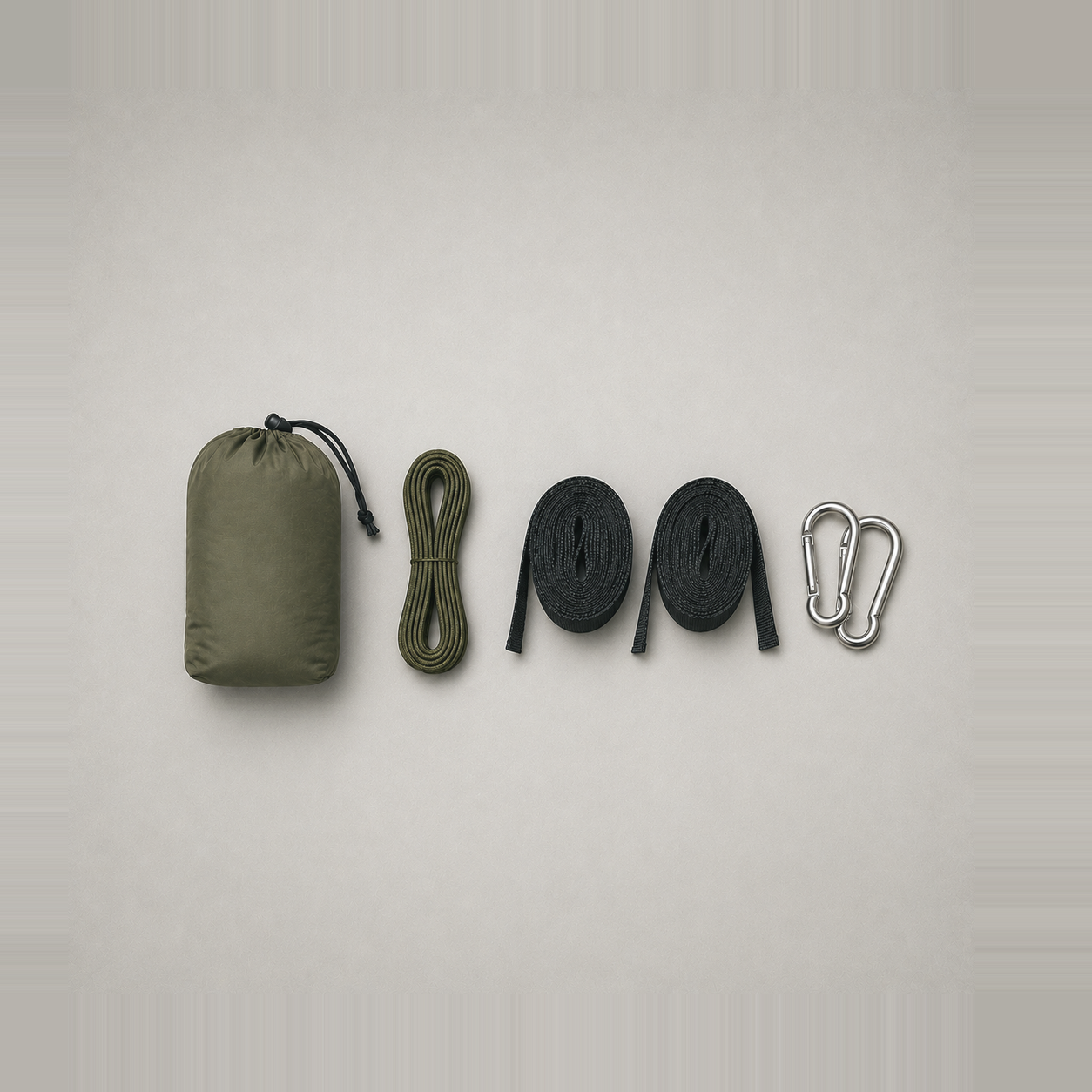 What is in the box: the stuff sack, the ridgeline cord, two tree straps and two carabiners